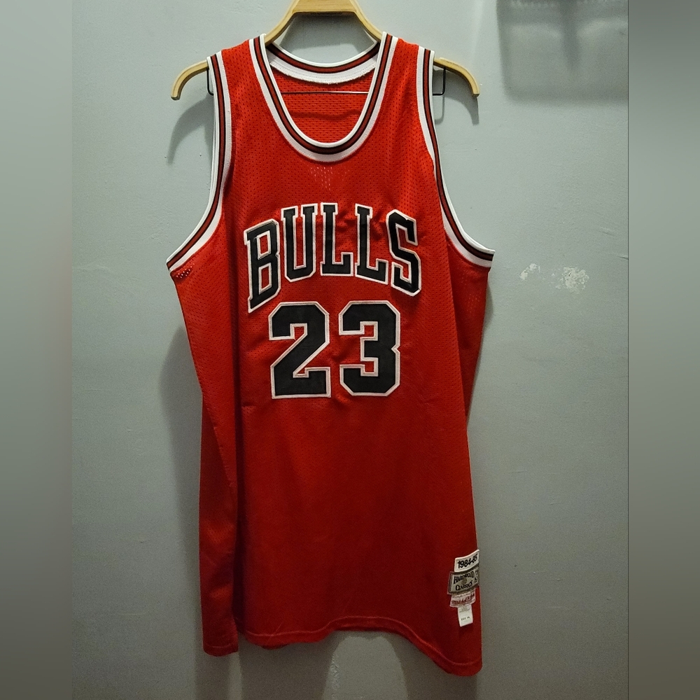 Vintage 1984-85 Chicago Bulls NBA Jersey #23 Michael Jordan Size 56